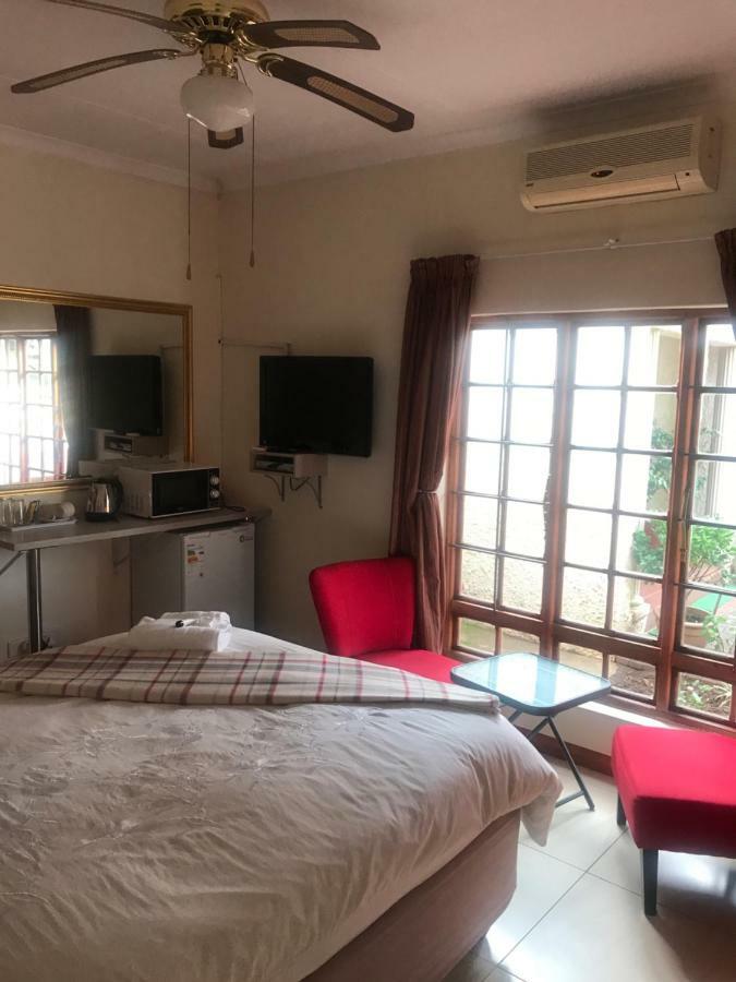 Queenspark Lodge Bloemfontein Eksteriør bilde